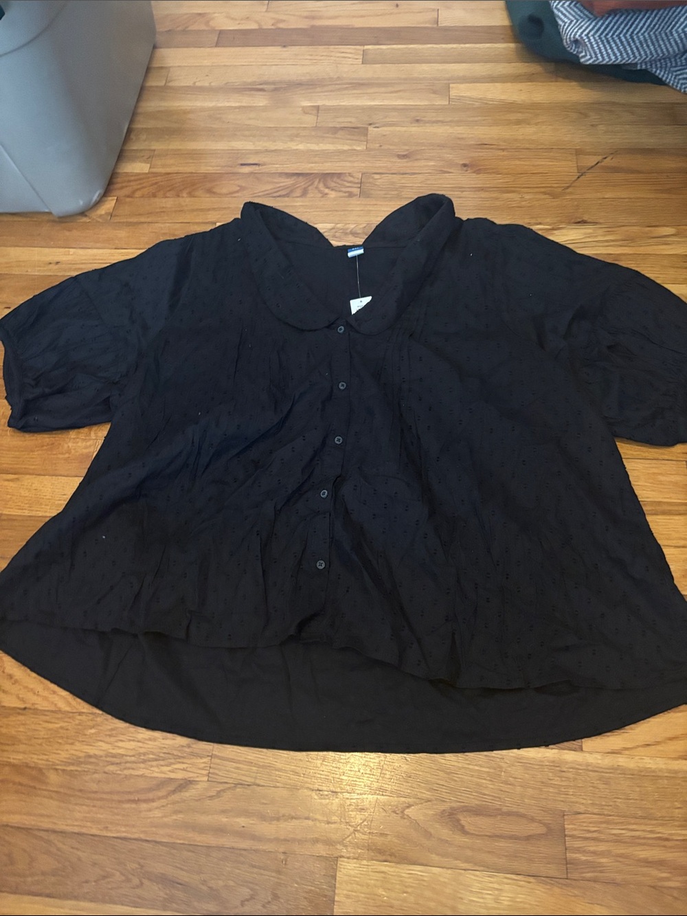 Old Navy Black Short-Sleeve Button Front Top with Peter Pan Collar